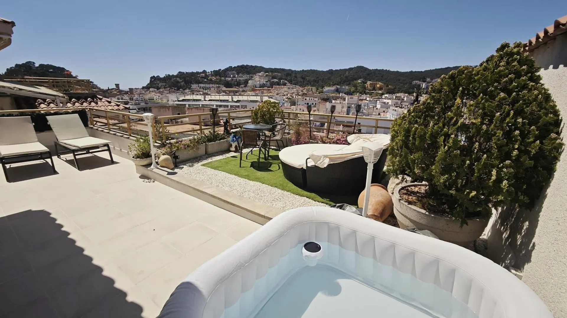 Apartment Luna Tossa De Mar With Jacuzzi, 5Mins Walking To The Beach, Sea And Castle View Big Terrace